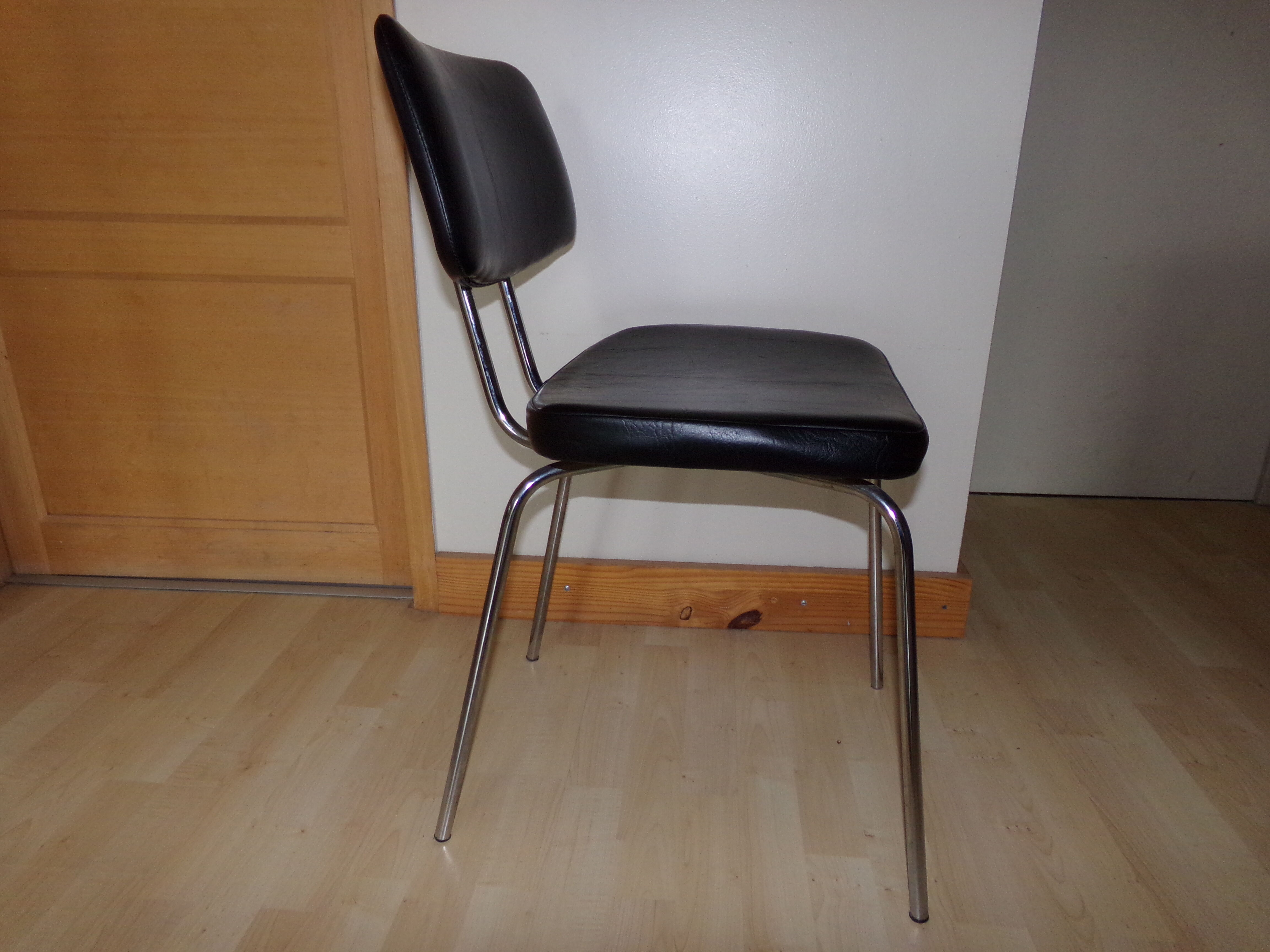 Chair faux leather black