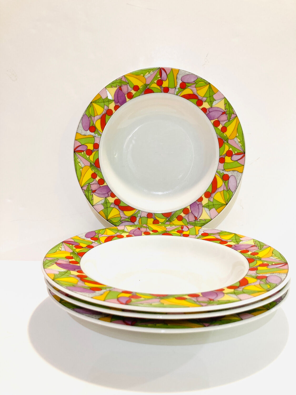 4 hollow porcelain plates pattern multico Lubiana