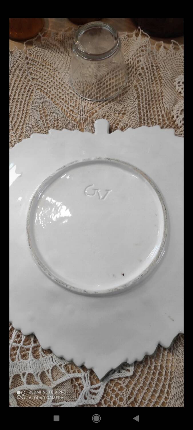 Cabbage leaf plate Barbotine