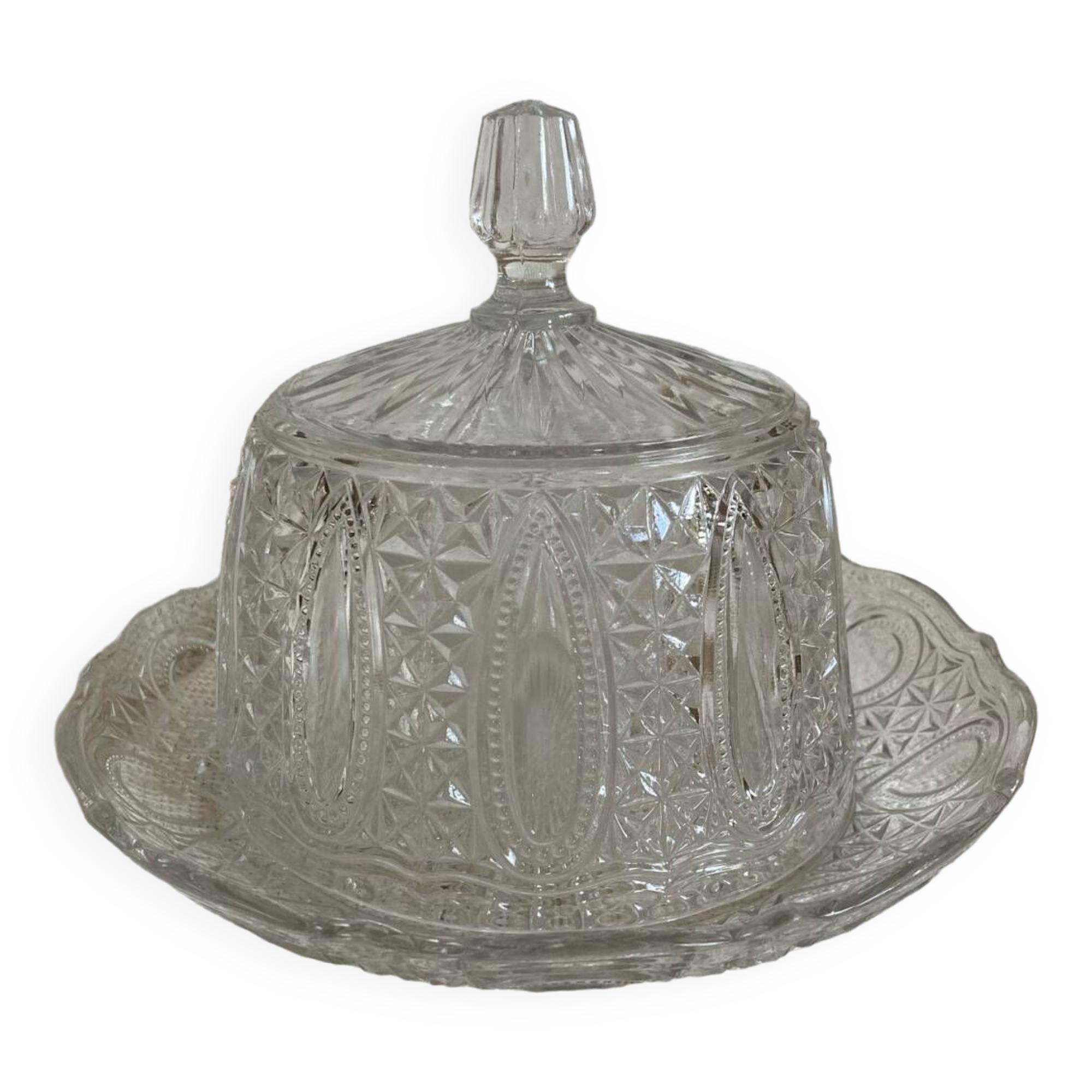 Dish and bell for chiseled cheese