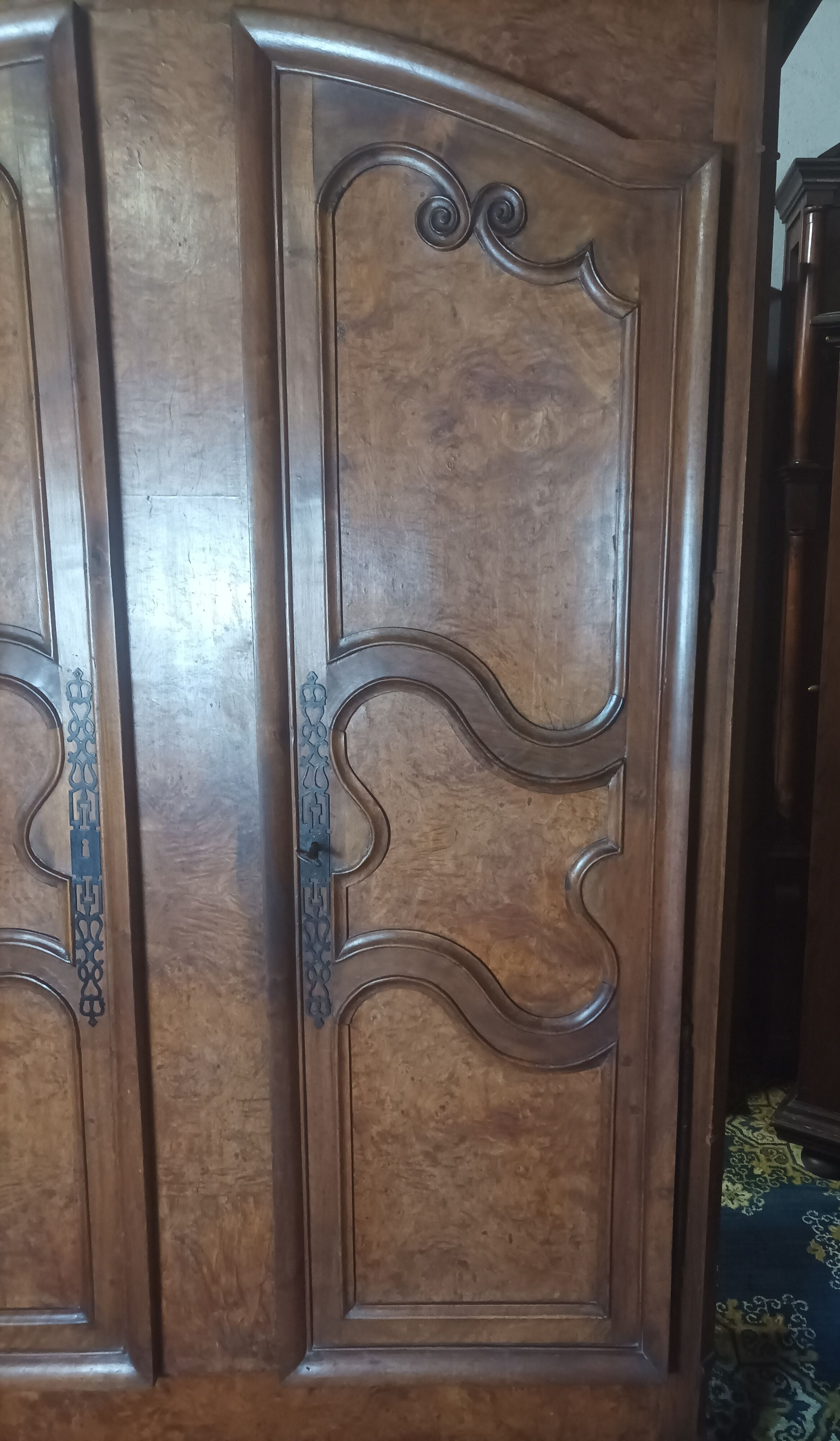 Transition wardrobe in 18th century walnut
