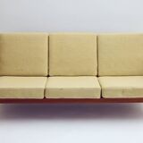 3 seater sofa by Hans Wegner for Getama, modell GE 290 in teak