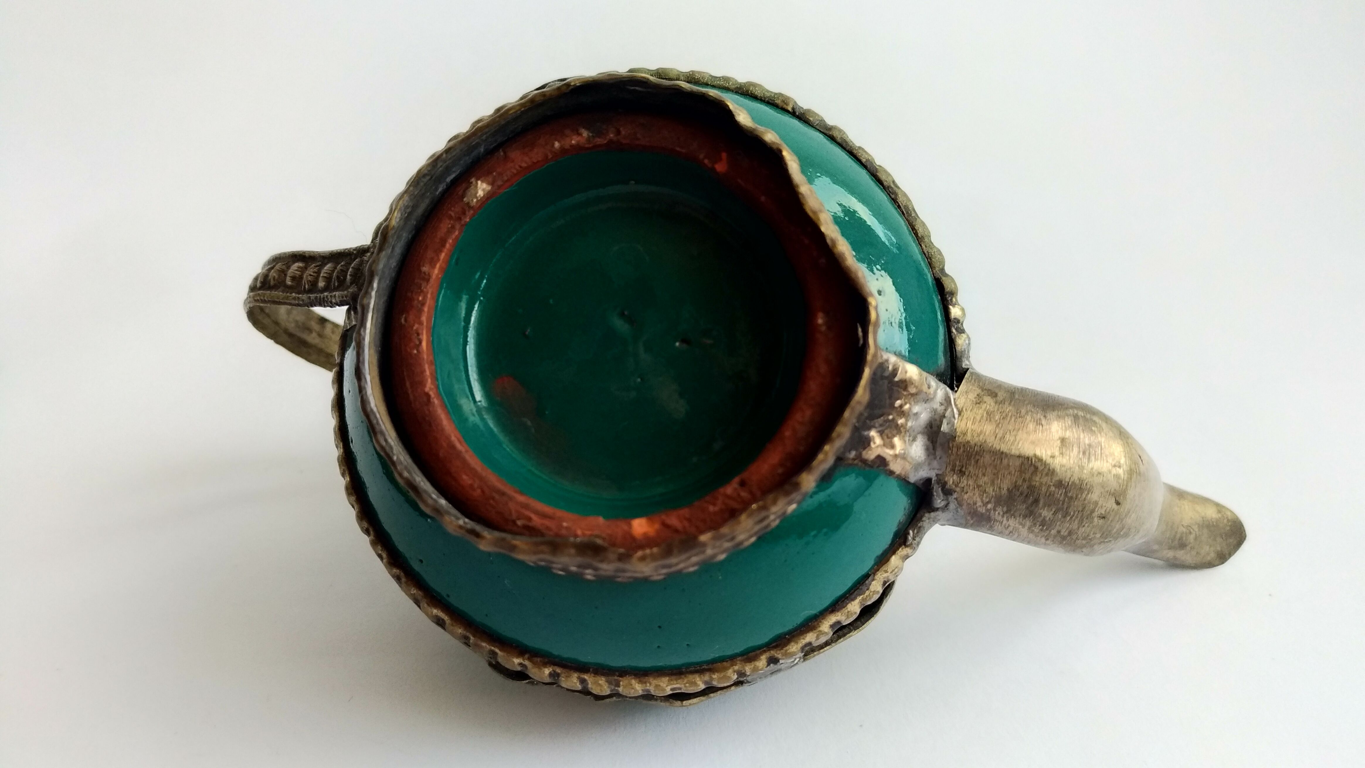 Teapot with its brass tray from the 20th cty, Moroccan craft - diameter 24cm