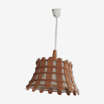 Rattan and wood suspension