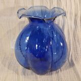 Vase boule en verre soufflé bleu