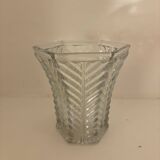 set of 17 decorative items