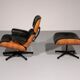Ensemble de fauteuil et repose-pieds par Charles Eames, années 1960.