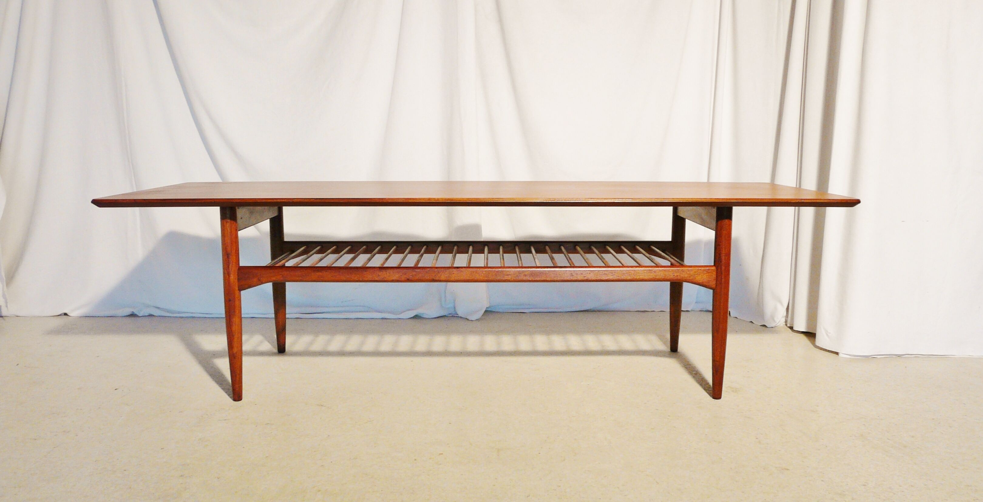 Table basse en teck danoise Ib Kofod Larsen