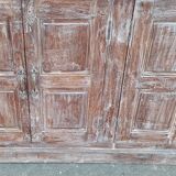 Buffet en bois ancien avec 4 portes