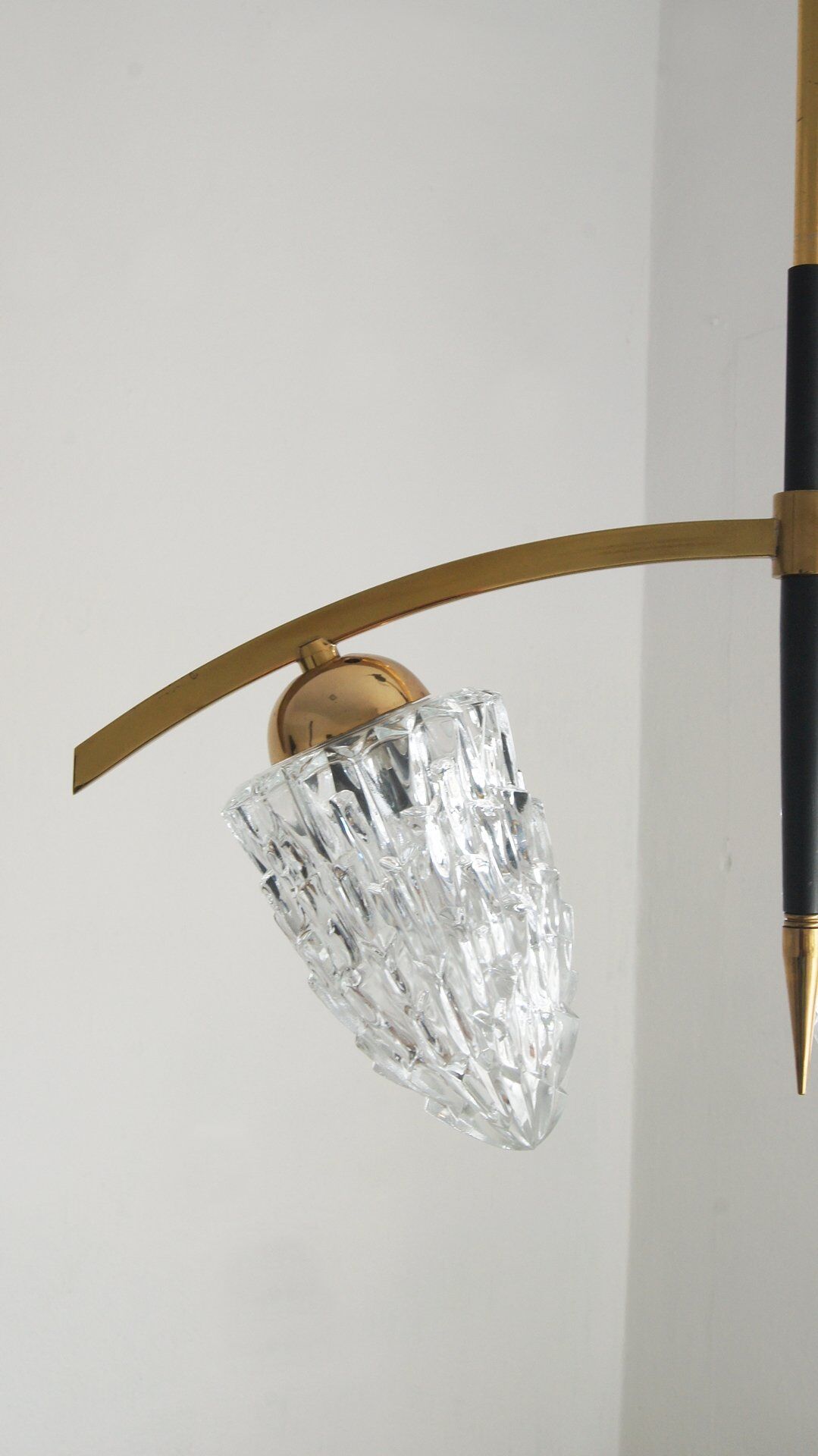 Suspension Spoutnik en laiton, années 1950