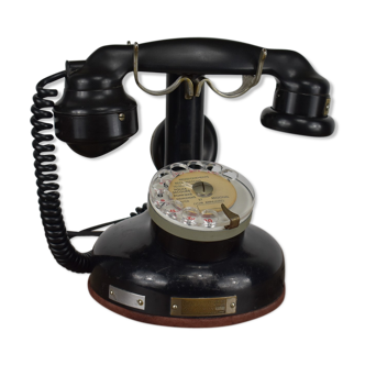 Old phone circa 1920