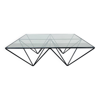 Pyramidal steel wire and glass coffee table