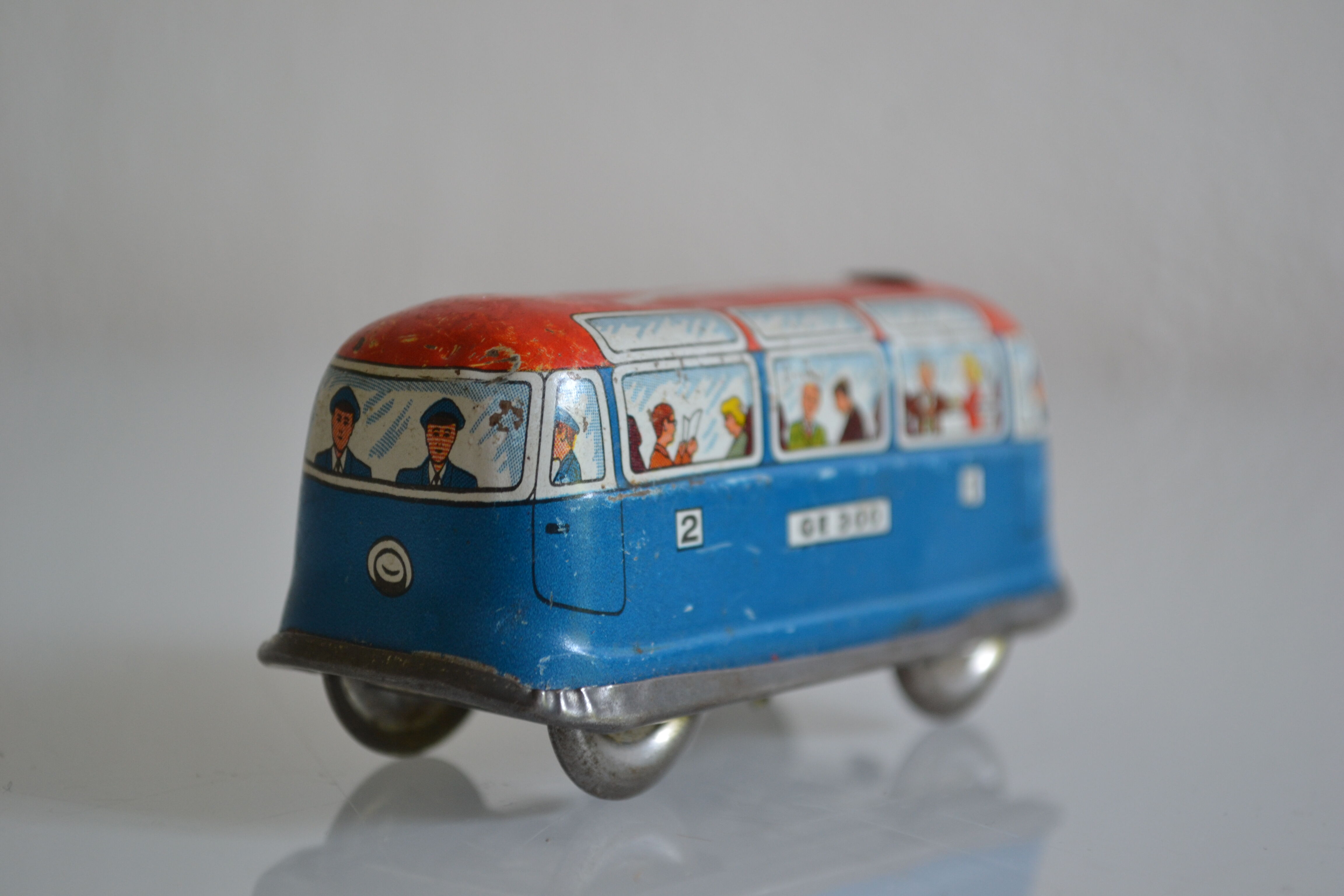 1950 vintage mechanical bus