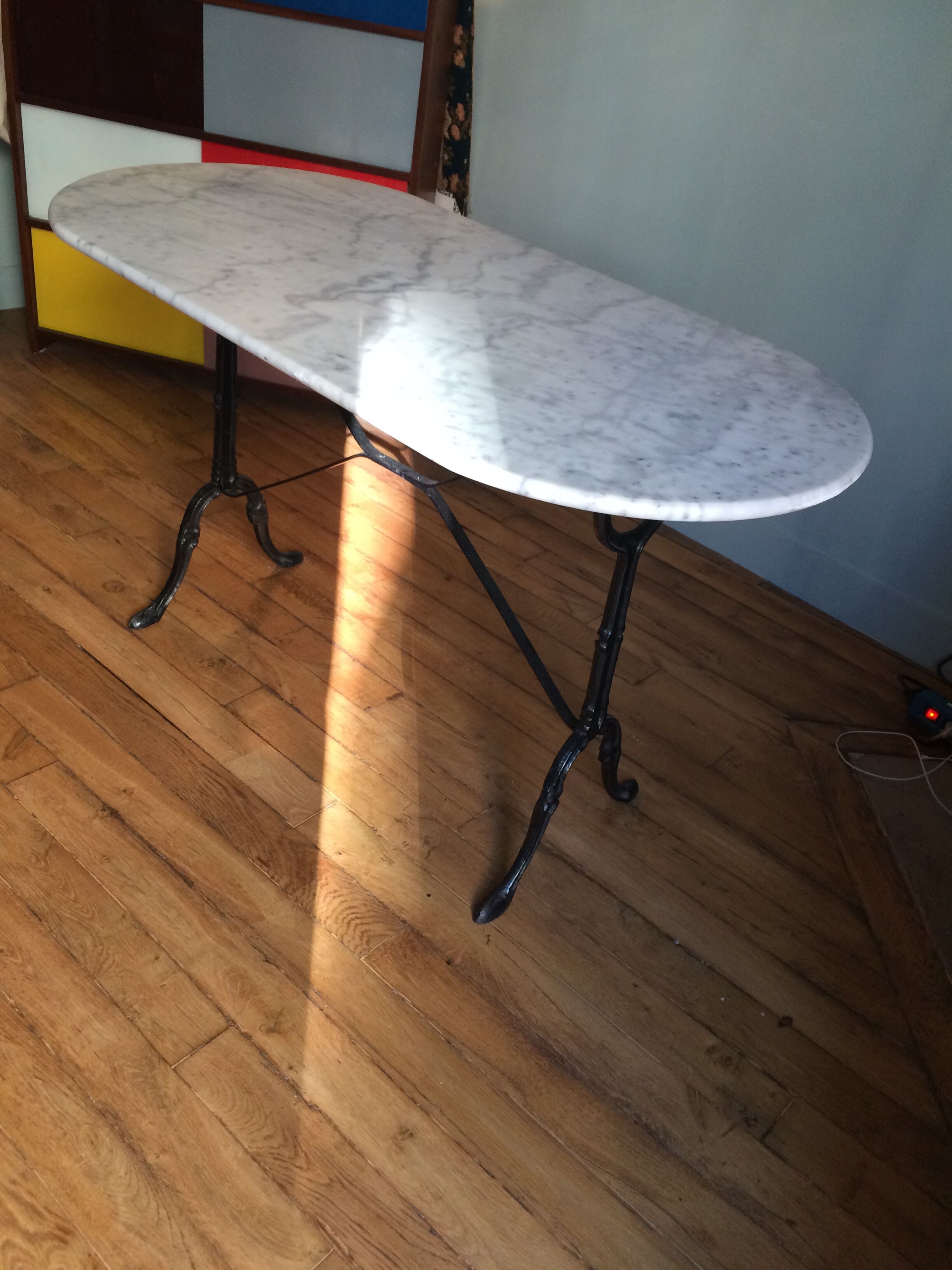 Oval marble bistro table