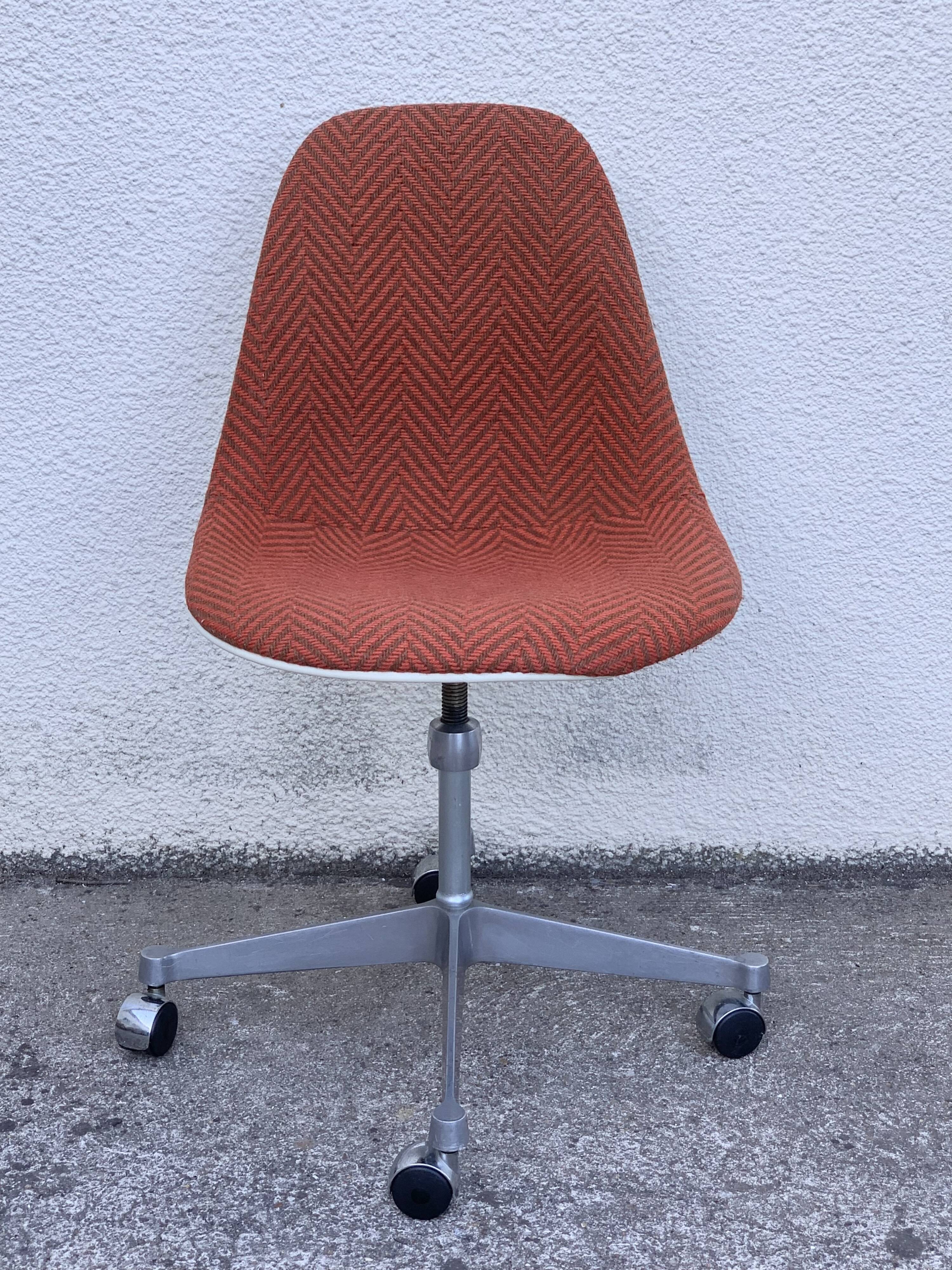 Charles and Ray Eames' office chair for Herman Miller 1960