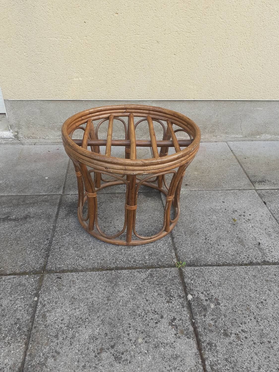 Rattan stool