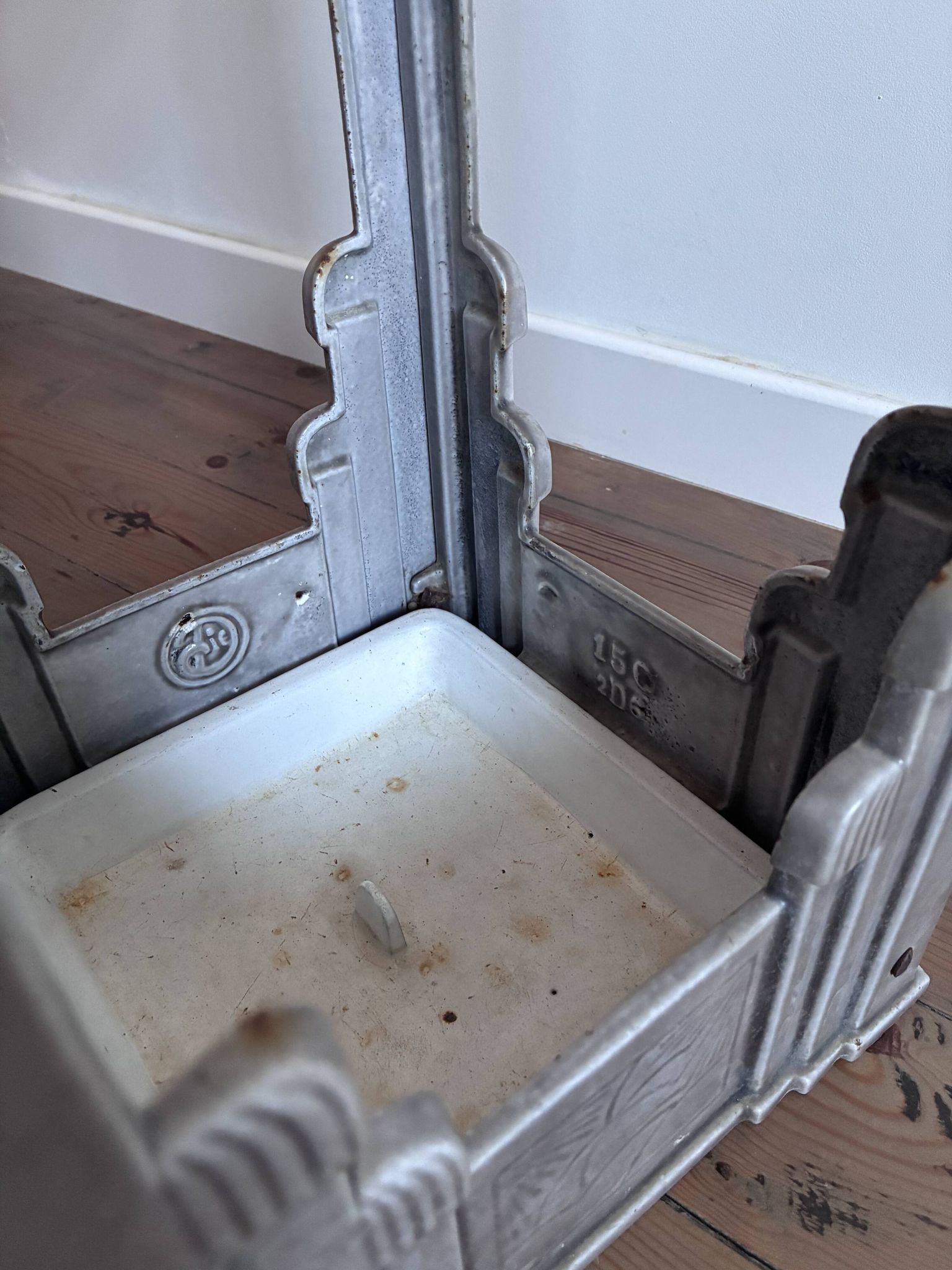 Art Deco umbrella stand from the 1930s, cast iron.