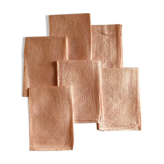 Serviettes de table anciennes teintées en rose corail