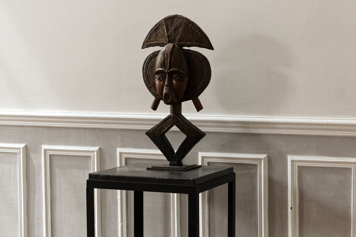 Industrial stele in metal and zinc