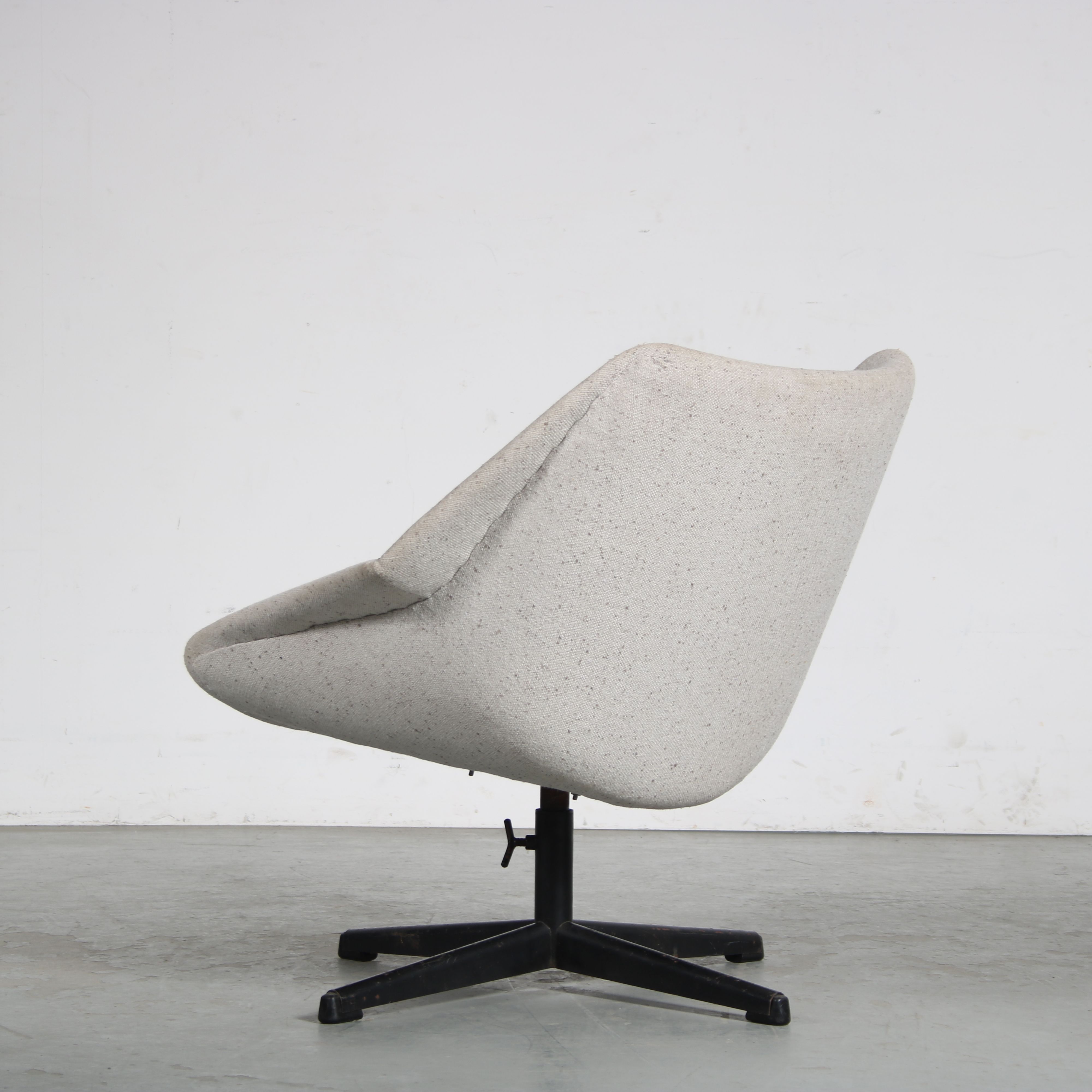 “FM08” Swivel chair by Cees Braakman for Pastoe, Netherlands 1960