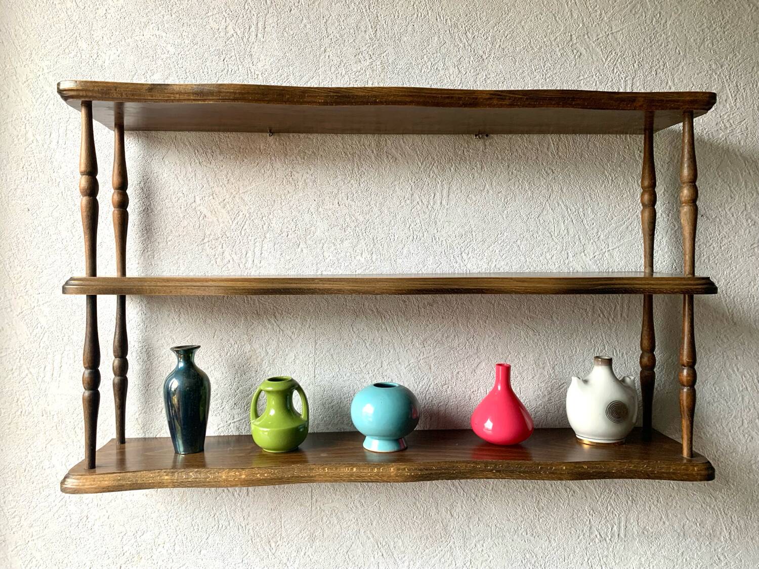 Wall shelf