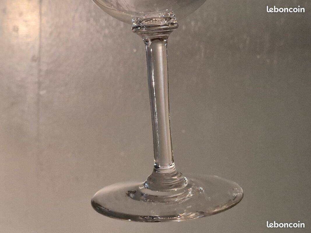 7 white wine/port glasses ART NOUVEAU - floral decoration - Baccarat Fine 19