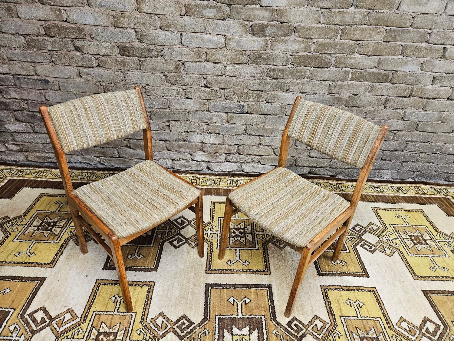 Paire de chaises scandinaves années 70