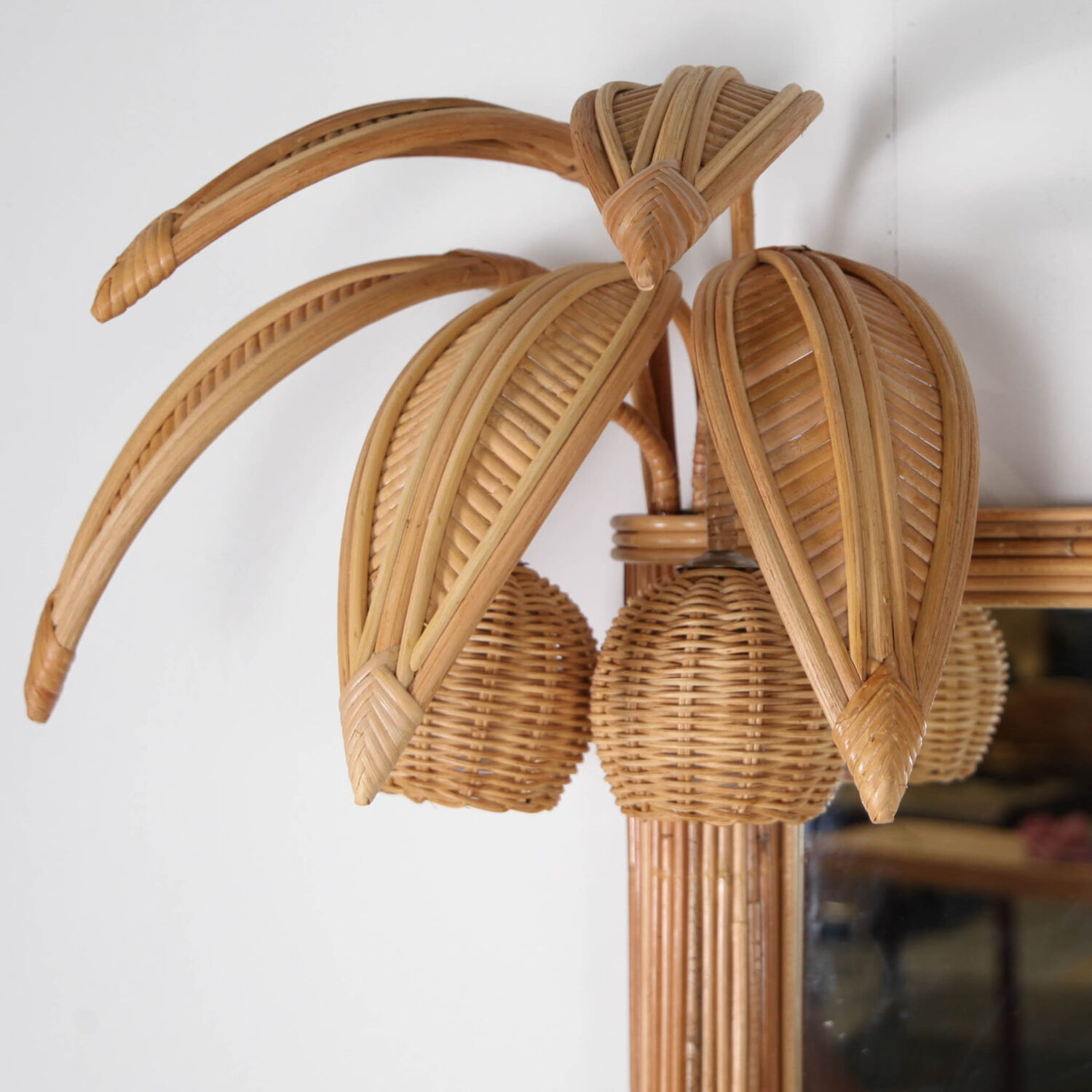 Lighted mirror in rattan 100x80cm