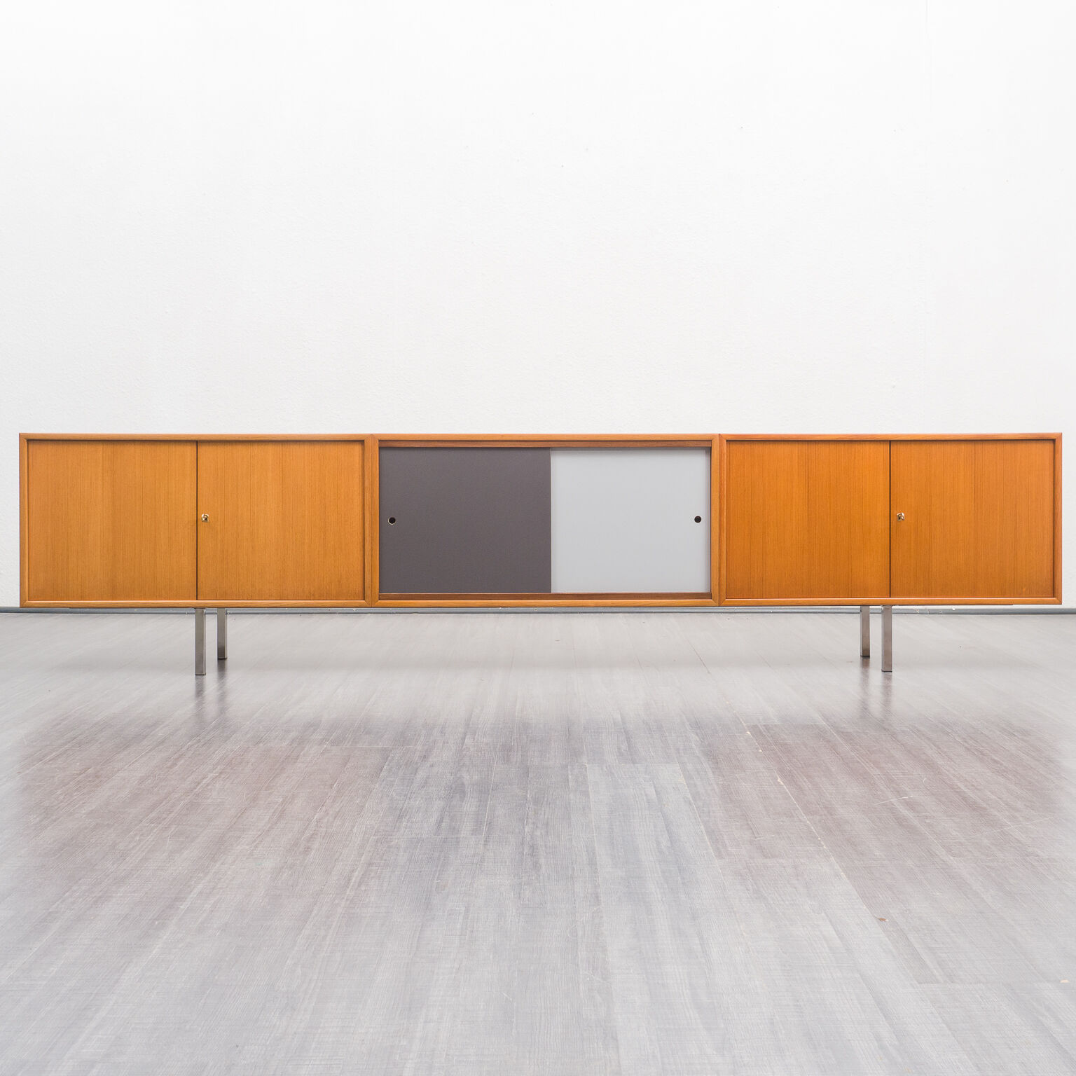 Sideboard in teak, 300cm