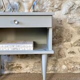 Bedside table with spindle legs