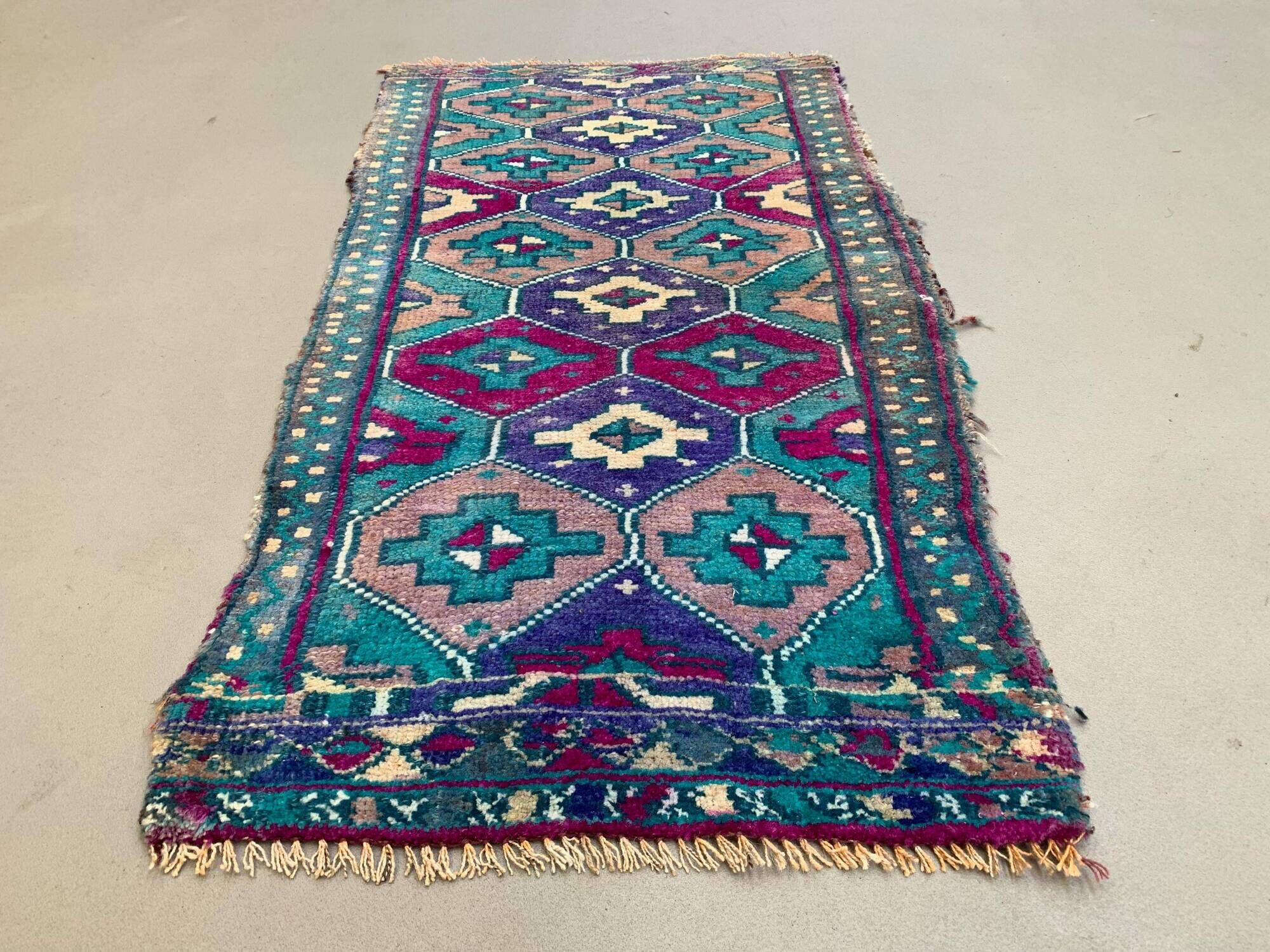 Small vintage turkish rug 91x52 cm, short runner, tribal, shabby, mini carpet