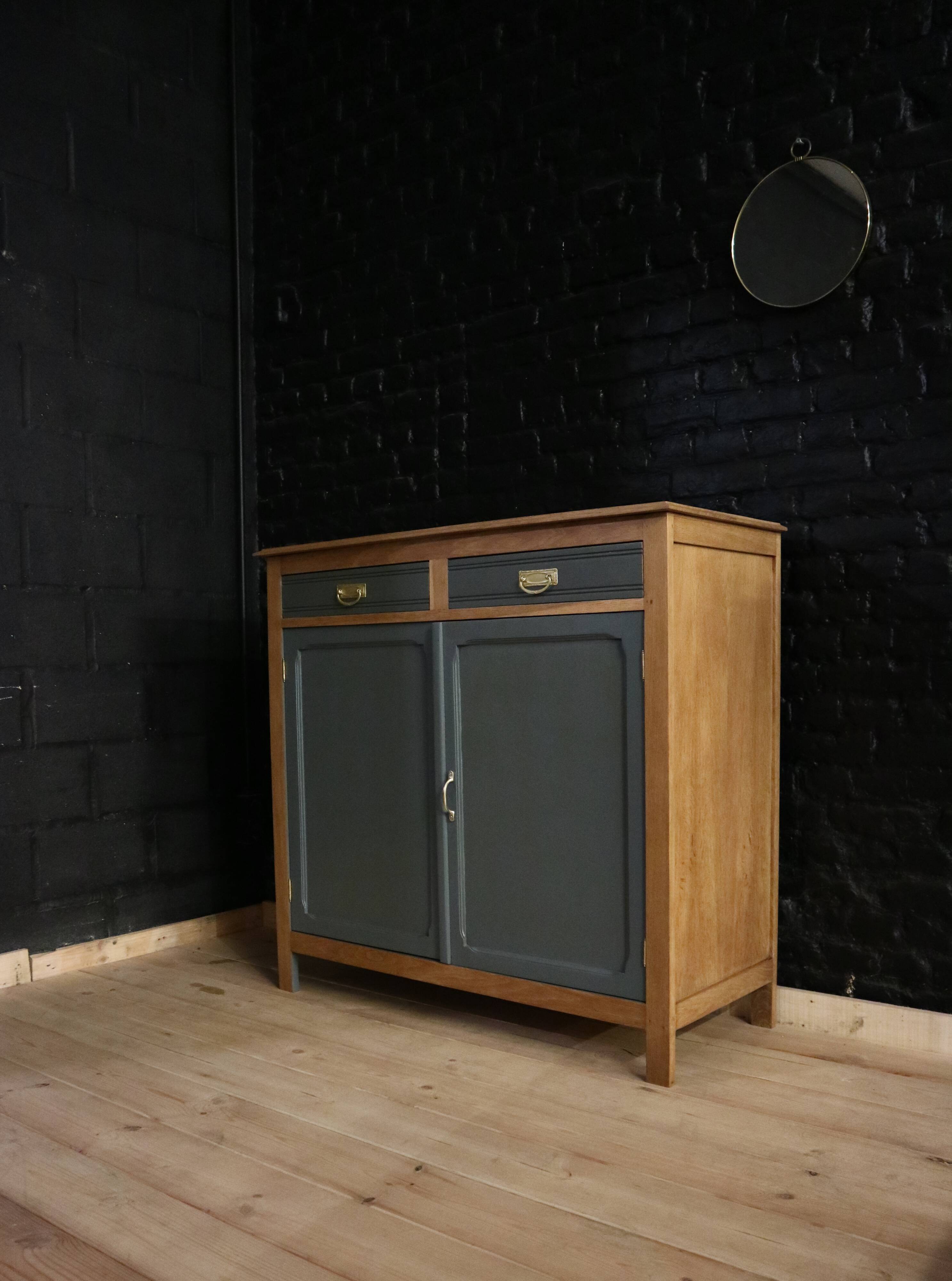 Completely restored two-tone Parisian buffet