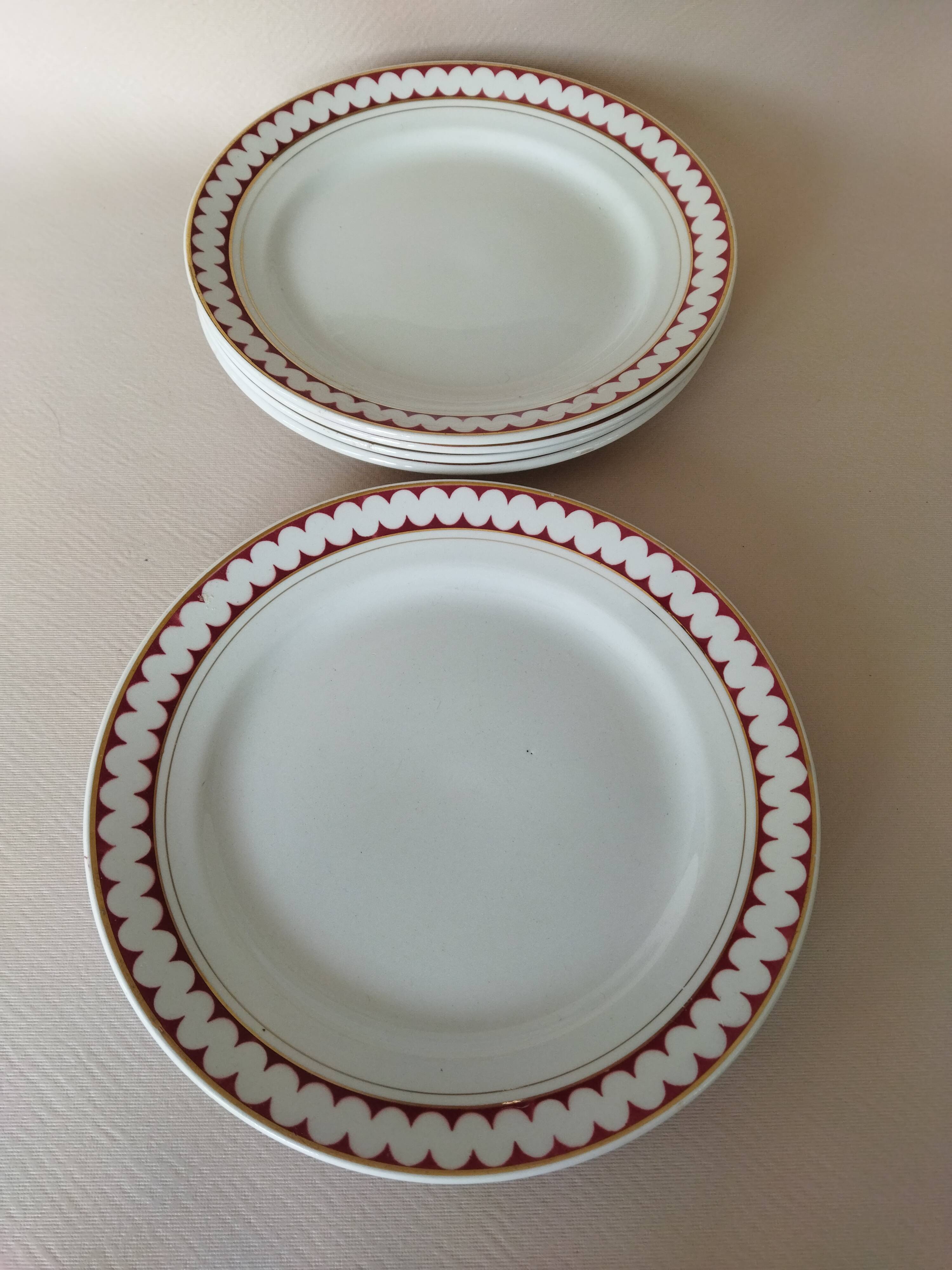 5 KG Lunéville flat plates, Madrigal model