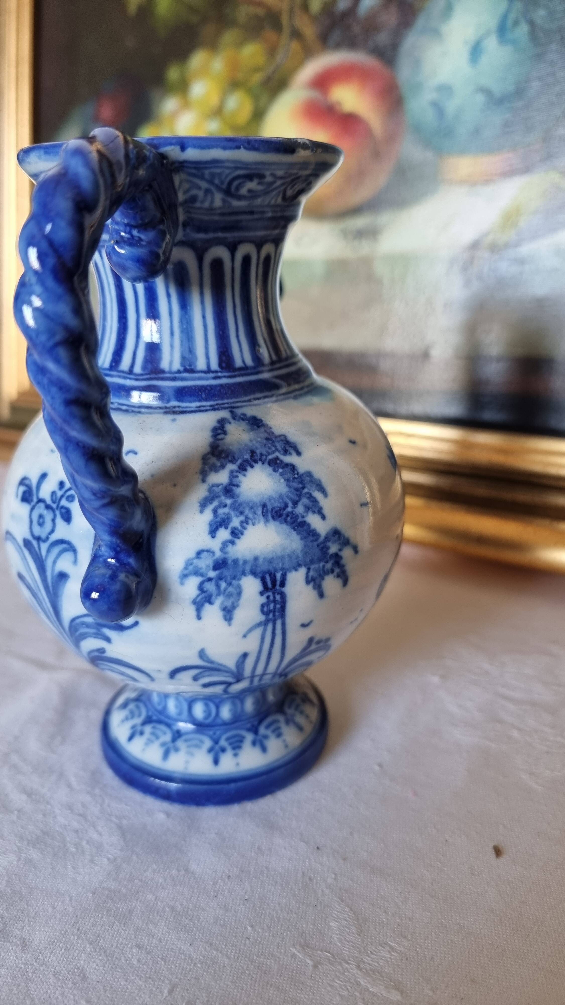 Ceramic pitcher from the Spanish manufacture Talavera de la Reina.