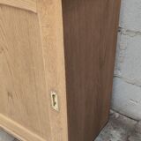 Old rear oak counter unit with two sliding doors