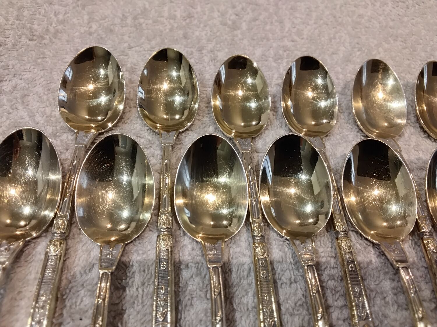 12 gold-plated metal moka spoons with Russian-style handles, 10.6 cm