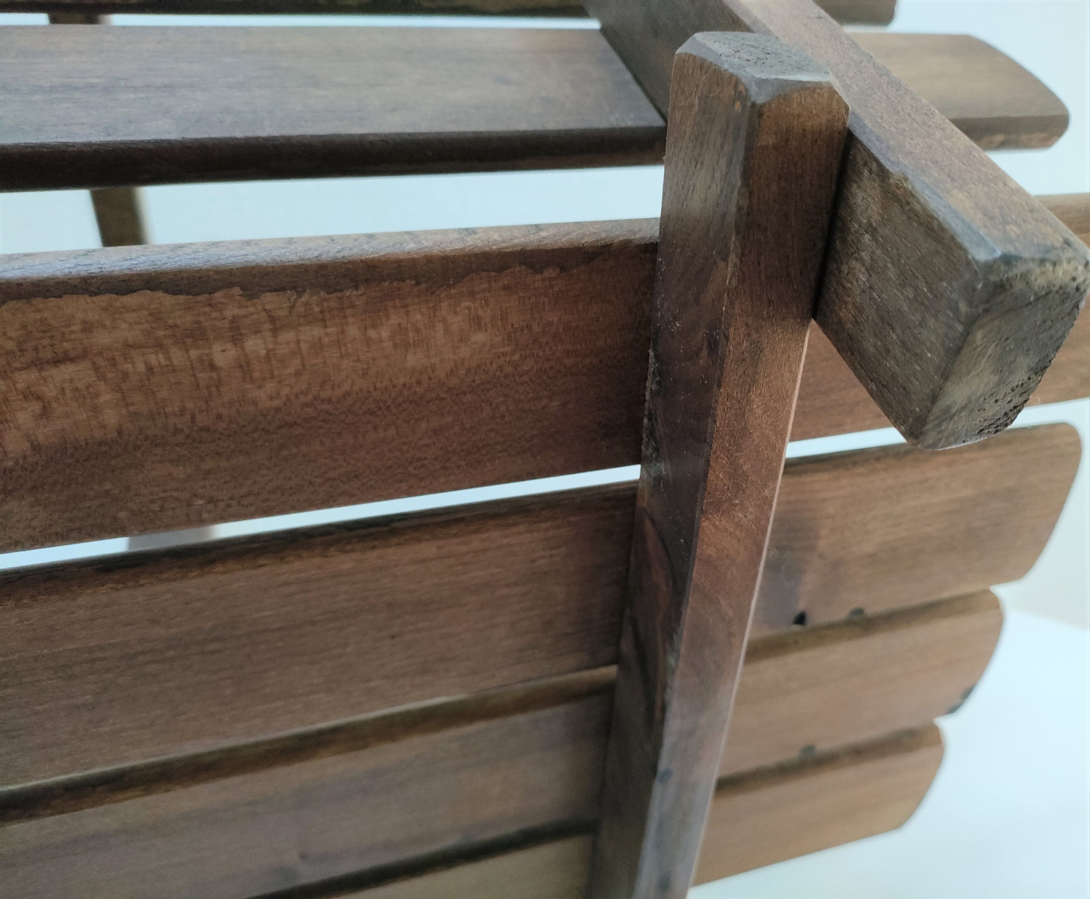 Solid wood log basket with vintage slats