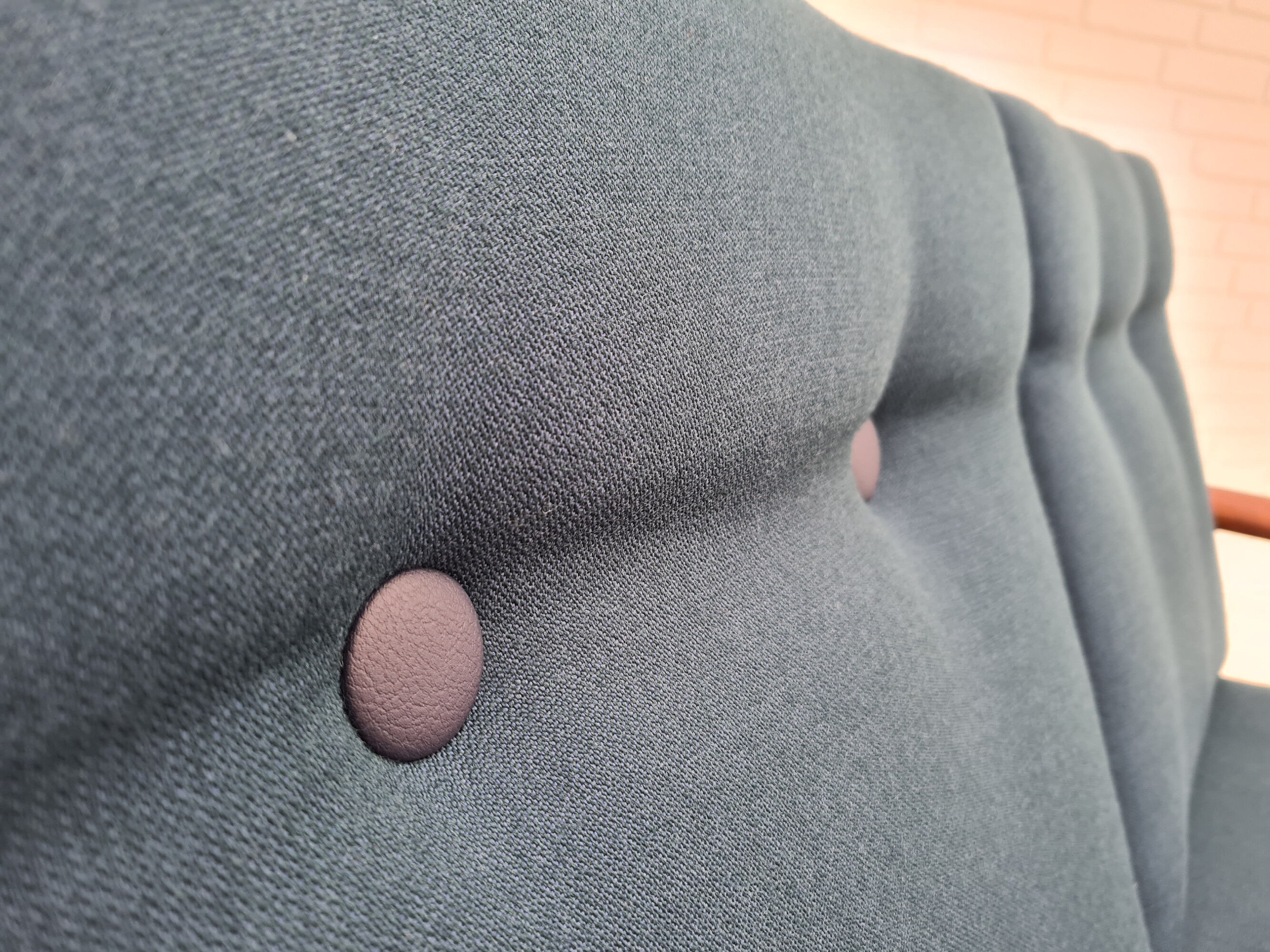 Canapé scandinave entièrement rénové, années 70, laine de meubles, teck