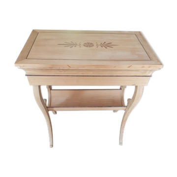 Table d'appoint travailleuse