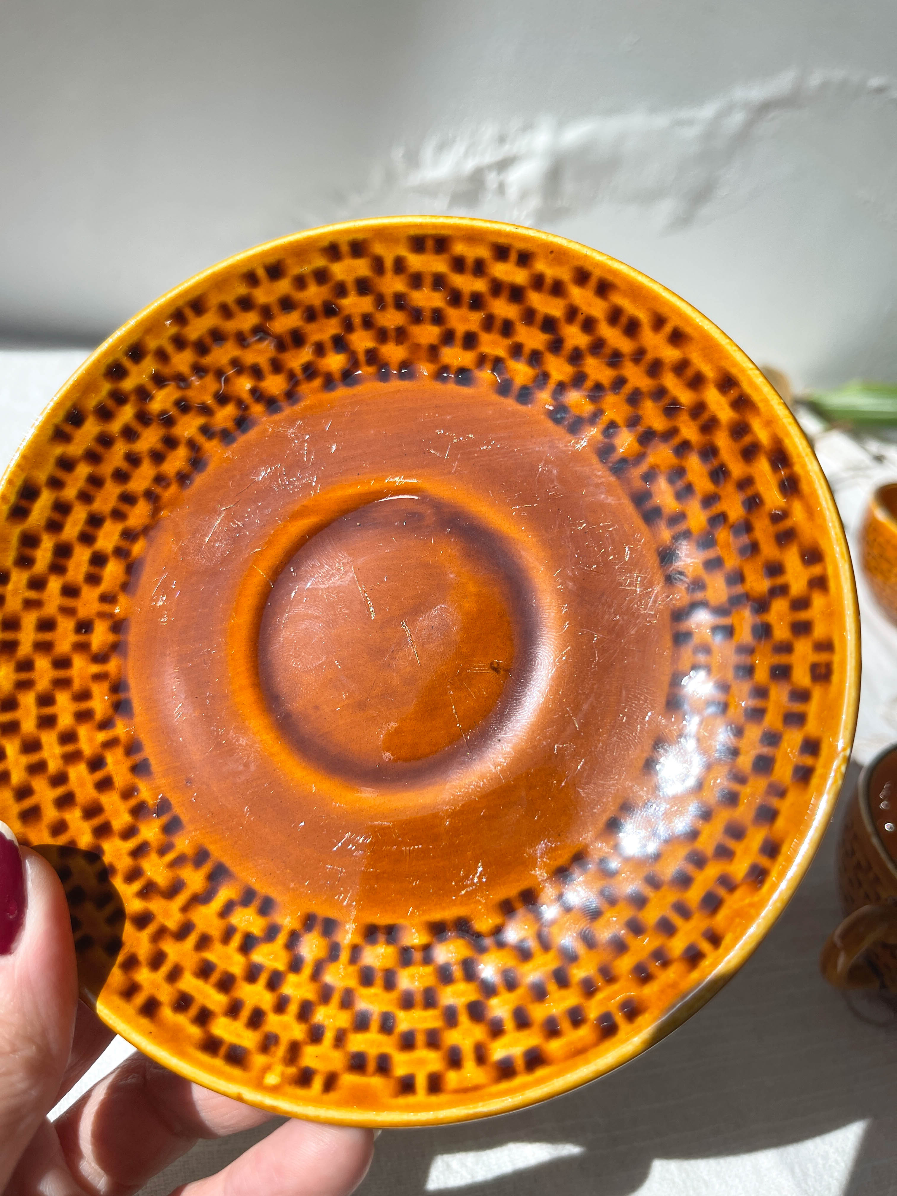 4 Vintage Caramel Earthenware Coffee Cups