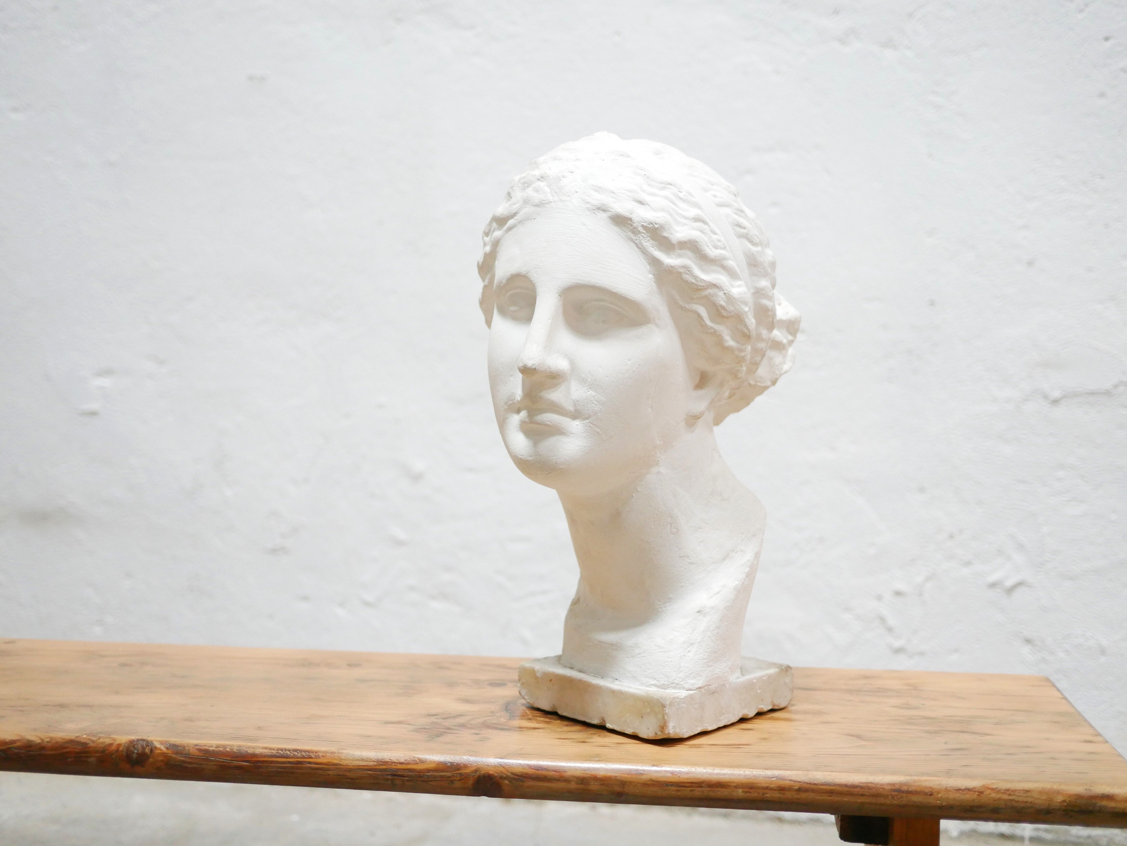 Tête de femme vintage en plâtre