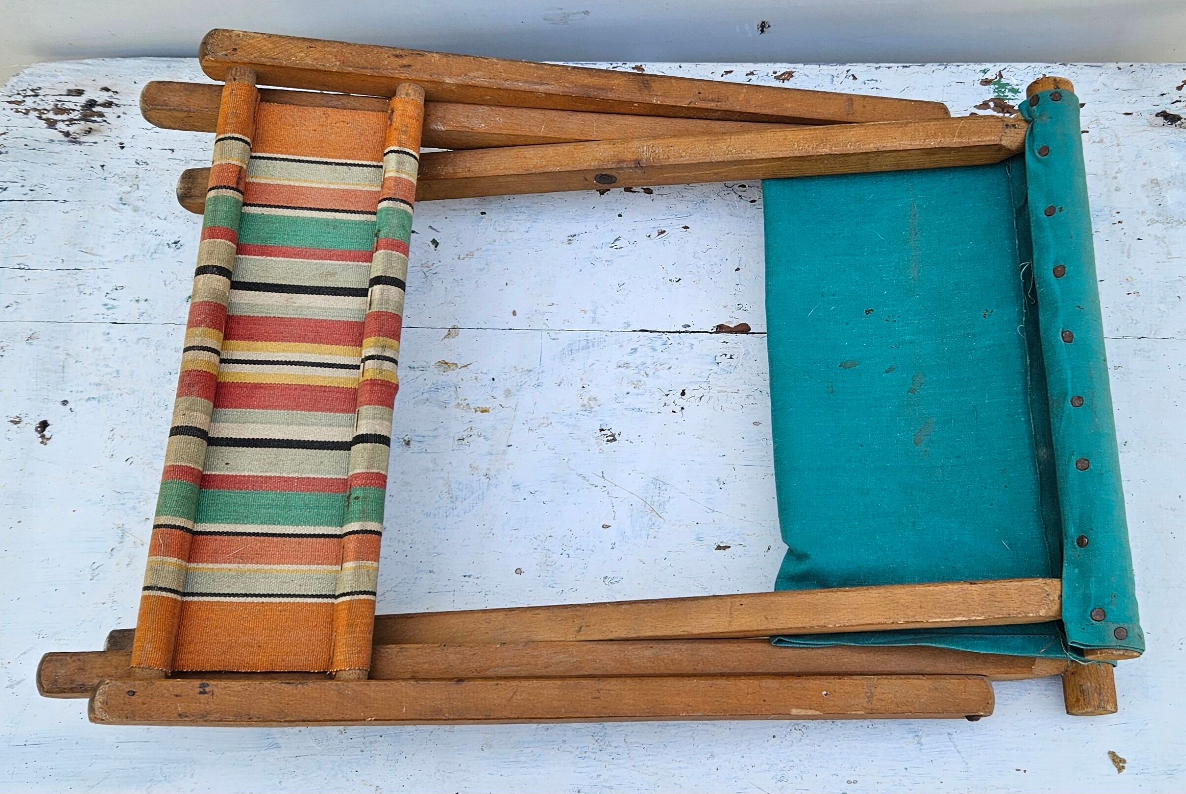 Folding fisherman's chair in wood and fabric