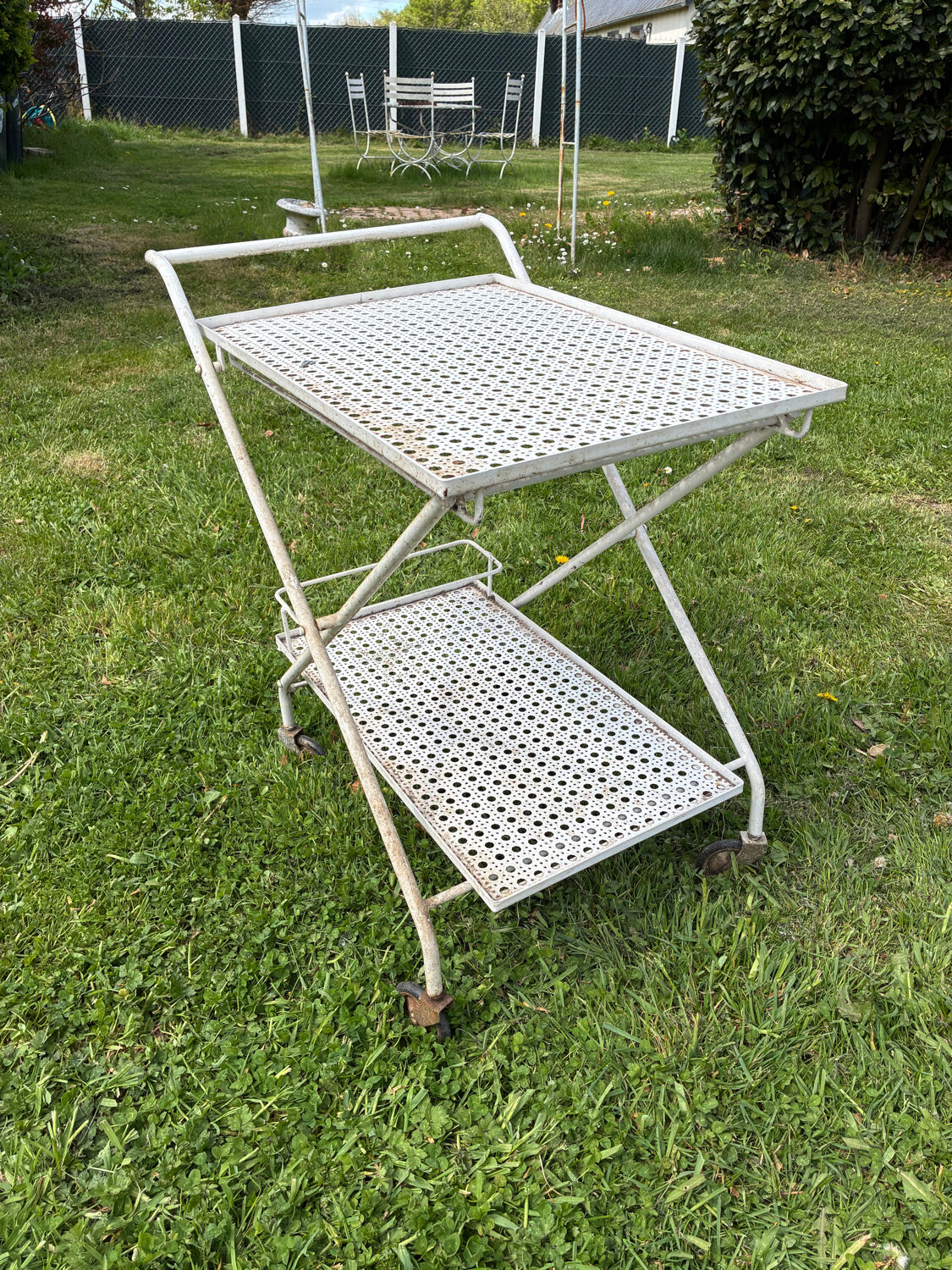 Mategot-style metal bar serving table 70