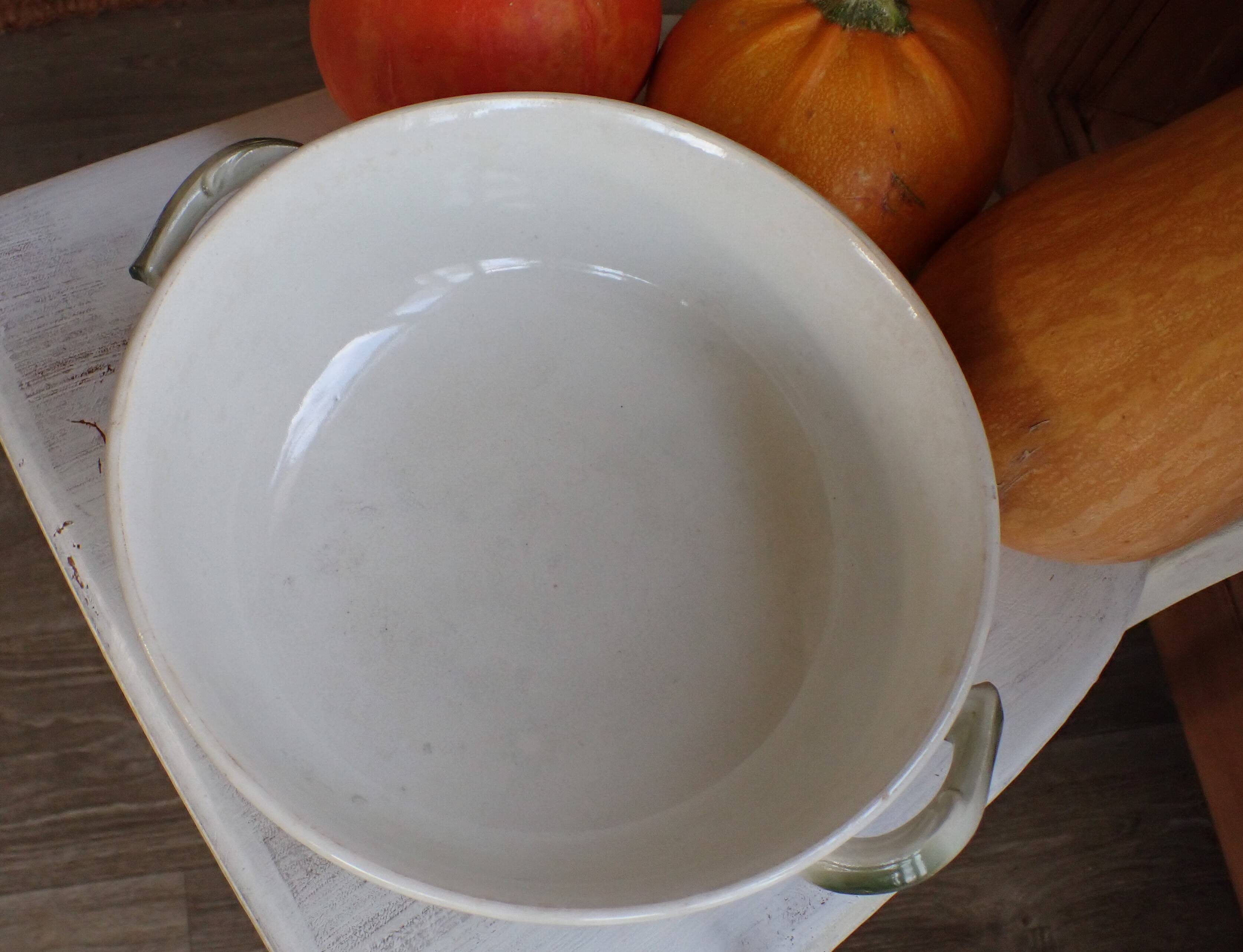 🥣 Soup tureen / Vegetable dish from the 1920s/30s