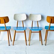 Chaises de salle à manger par TON