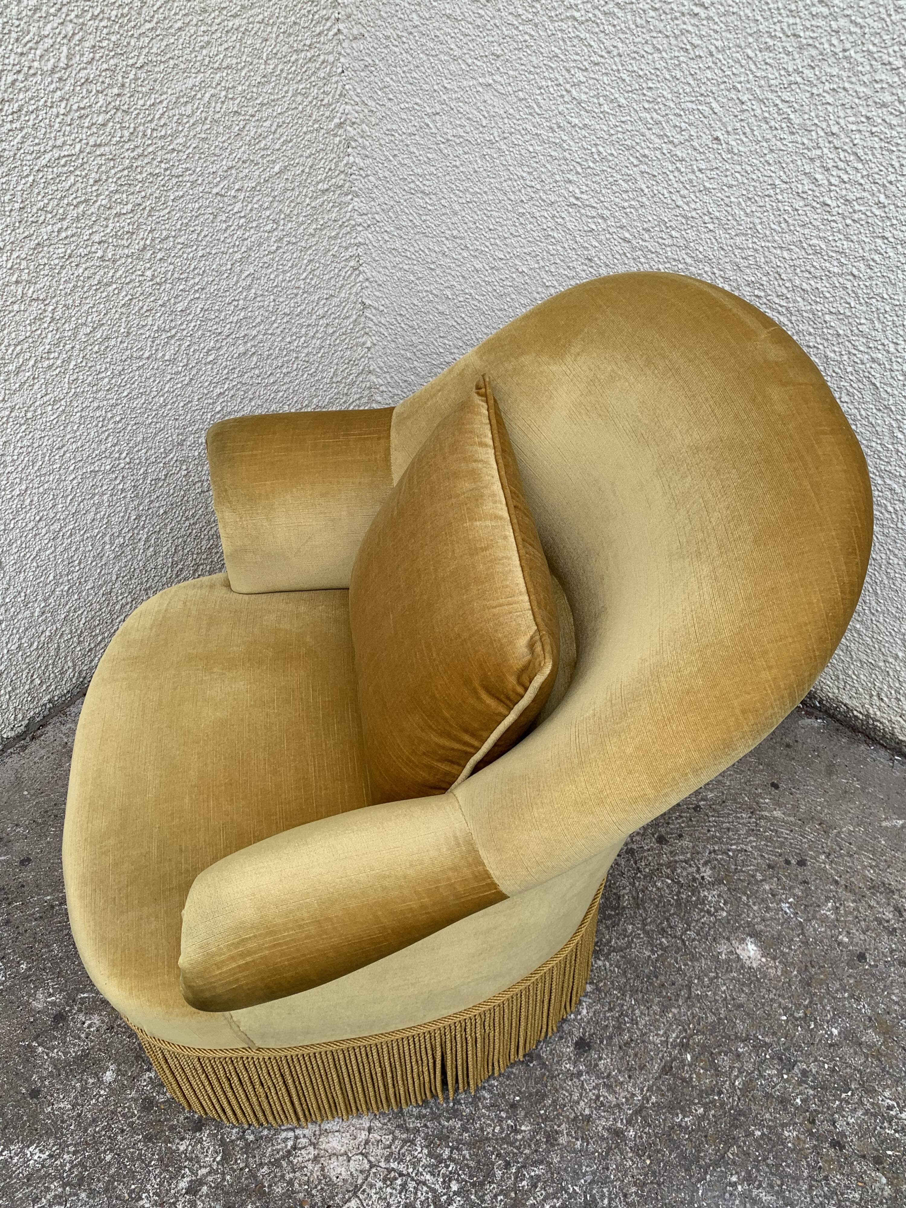 Golden velvet toad armchair