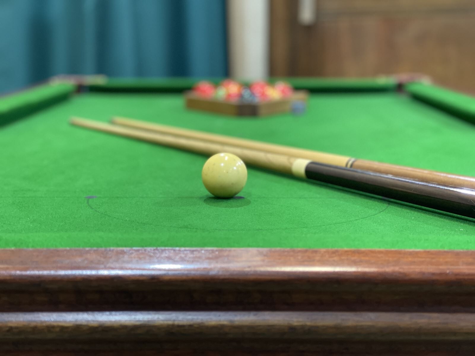 English billiards of the 1950s in mahogany