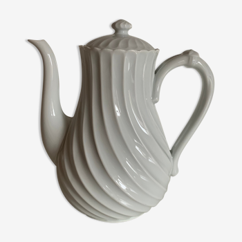 Limoges Haviland porcelain pourer