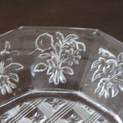 10 dessert plates in molded glass of floral motifs