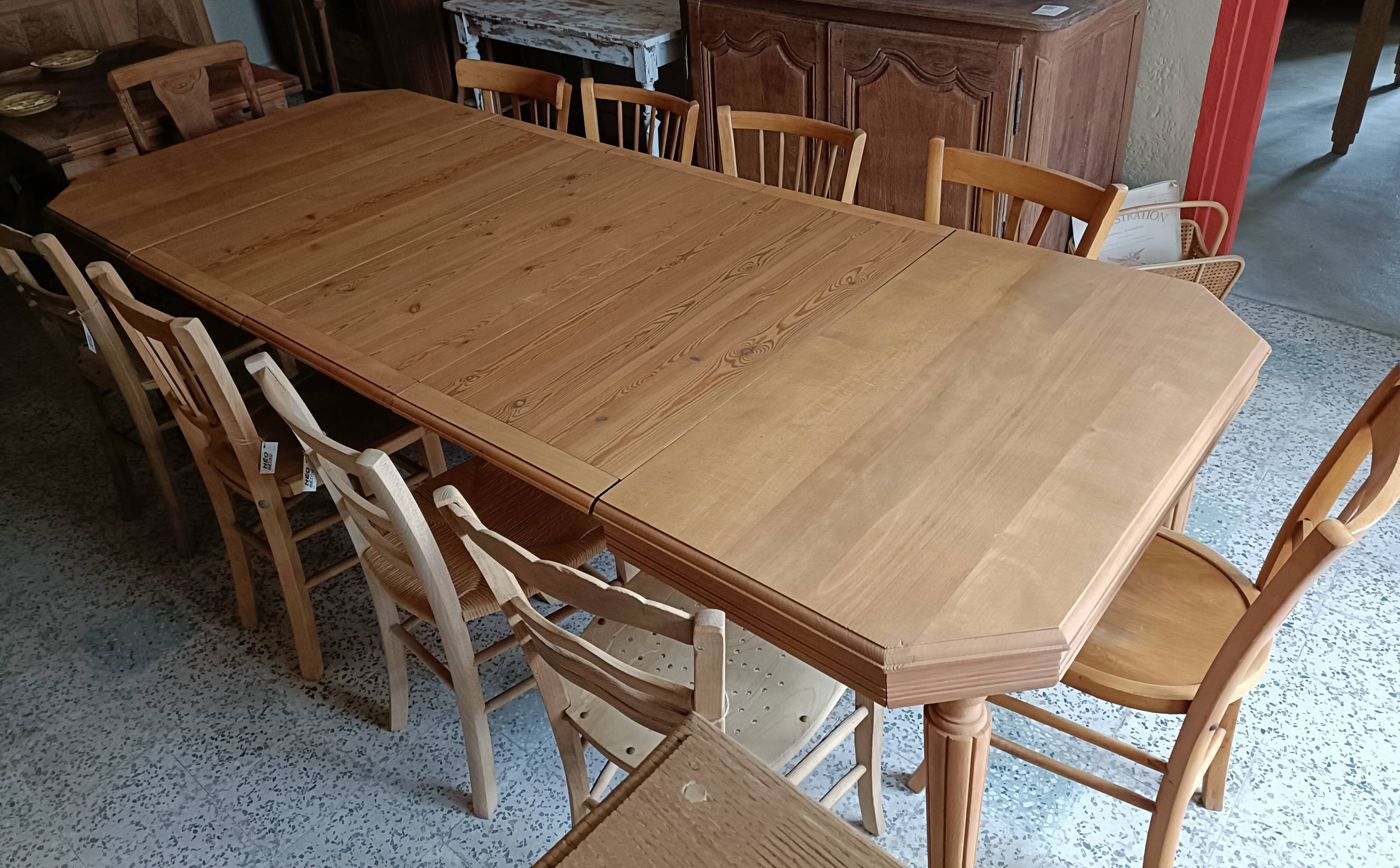 Renovated Art Deco table with 3 extensions.